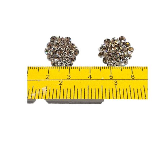 Screwback Earrings Vintage Sparkly Clear Crystal Cluster Silver Tone SKU 2302 - Picture 5 of 7
